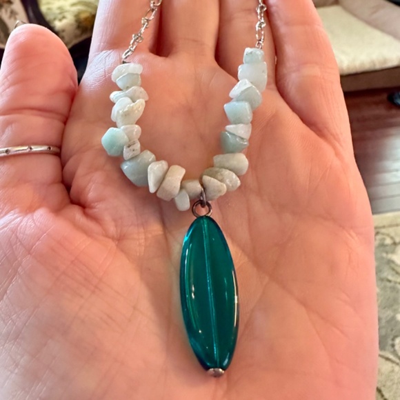 Sabika Playful Textures Natural Crystal Necklace - Picture 3 of 7